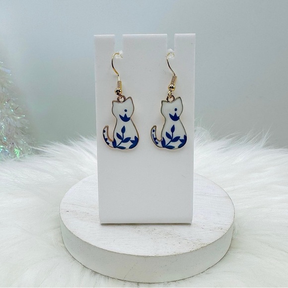 Cat Enamel Earrings Bundle - Picture 5 of 5